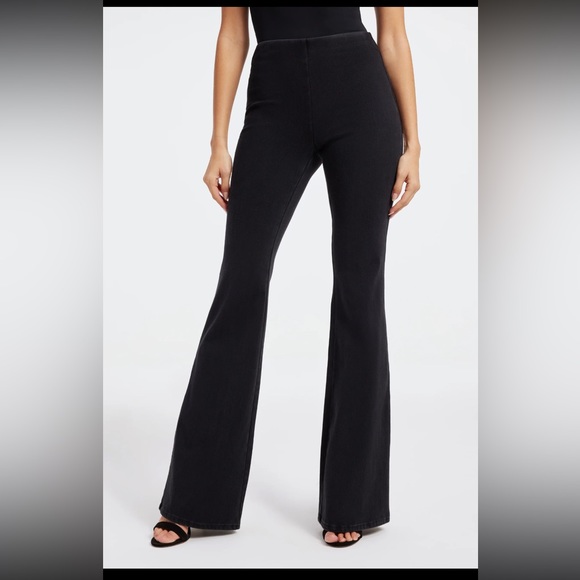 Good American flare jeans - Picture 2 of 8